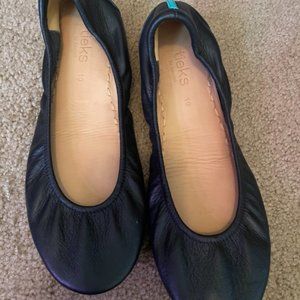 Matte Black Tieks Flats - Size 10